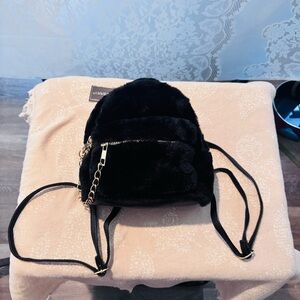 Jane & Berry Small Black Soft Faux Fur Backpack